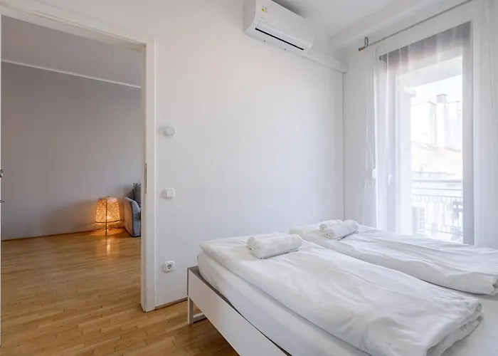 Kaz52 With Balcony Apartament *