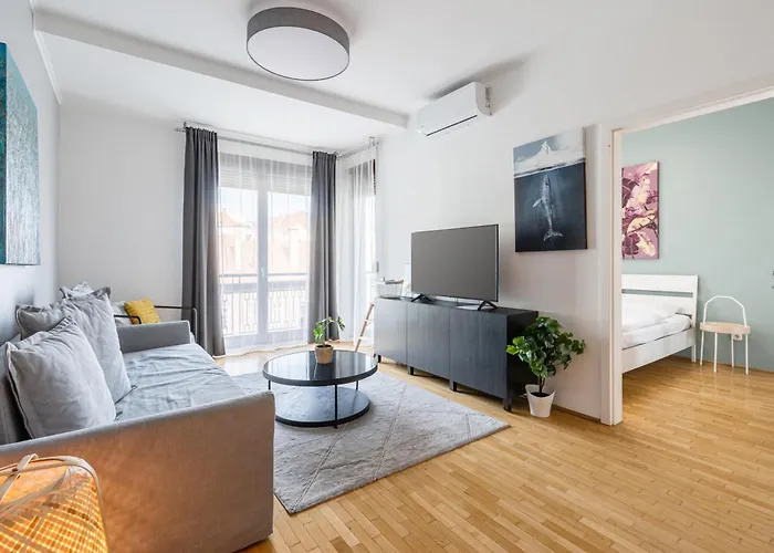 Kaz52 With Balcony Apartament