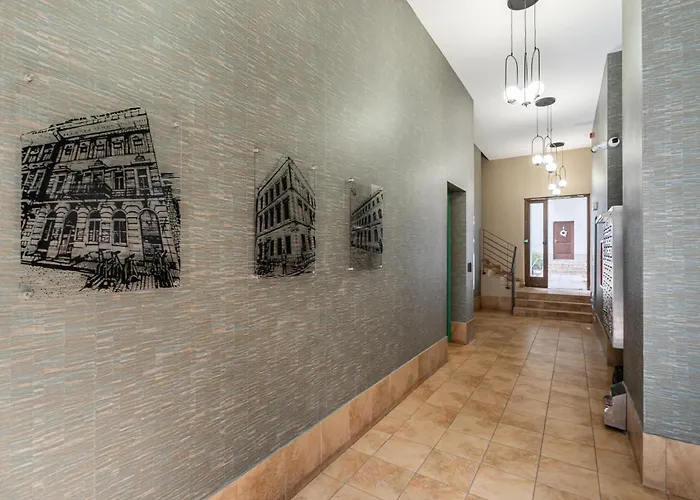 Kaz52 With Balcony Budapesta