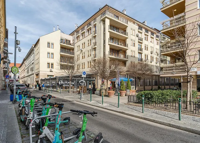 Kaz52 With Balcony Apartament *