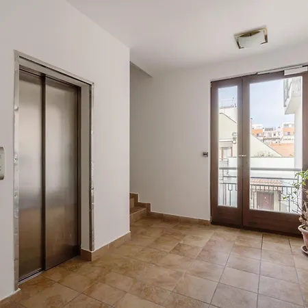 Kaz52 With Balcony *