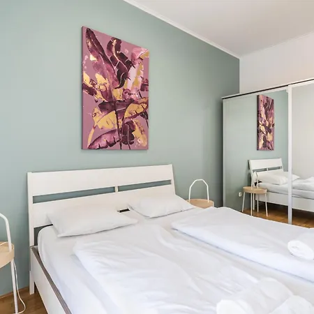 Kaz52 With Balcony Апартаменты Будапешт